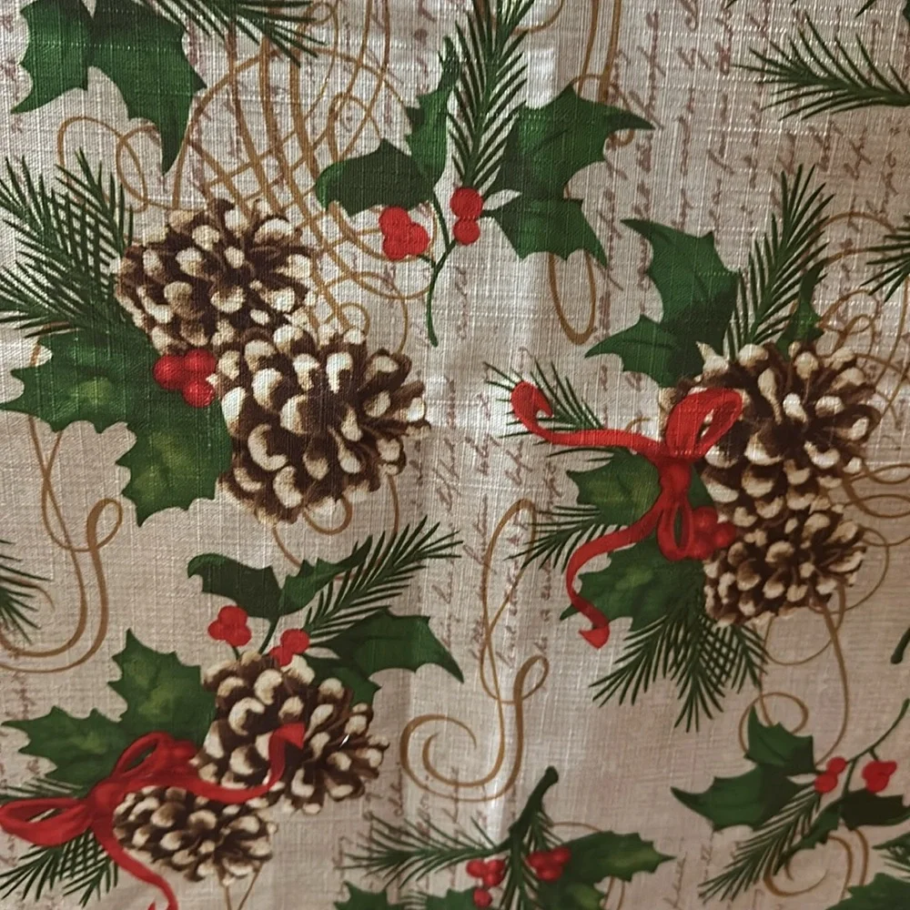 Tablecloth 52”x70” rectangular, pinecones Holly & ribbon & gold scrolling EUC